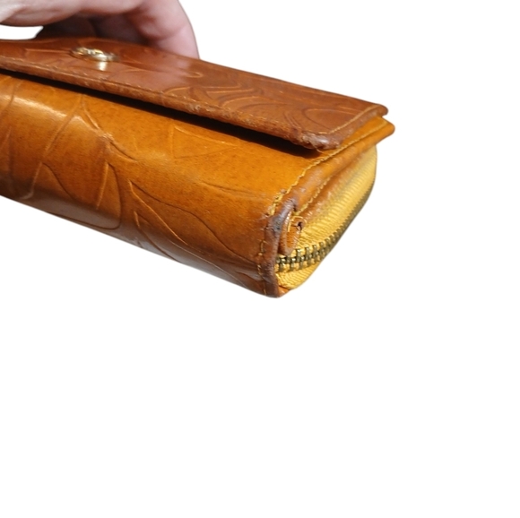 Valentina Wallet - Picture 11 of 12